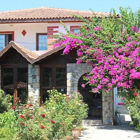 Отель Melinda & Restaurant 3*
