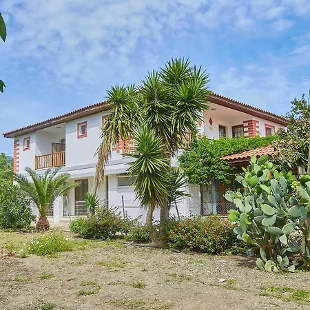 Melinda & Restaurant Mesudiye (Datca)