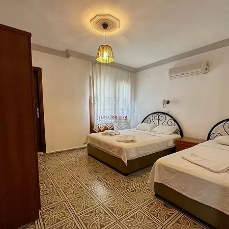Melinda & Restaurant Отель 3*