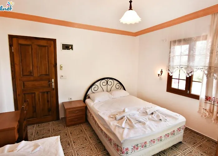 Melinda & Restaurant Mesudiye (Datca)